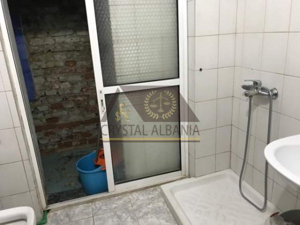 Tirane, shitet apartament 2+1+A Kati 4, 150 m² 150.000 Euro (Shallvaret)