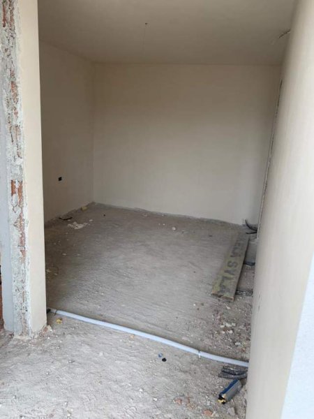 Tirane, shitet apartament 2+1+BLK Kati 6, 1.214 m² 255.000 Euro (mine peza)