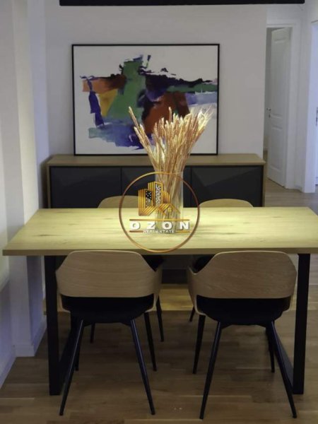 Tirane, jepet me qera apartament 3+1+BLK Kati 1, 146 m² 1.300 Euro (TEG)