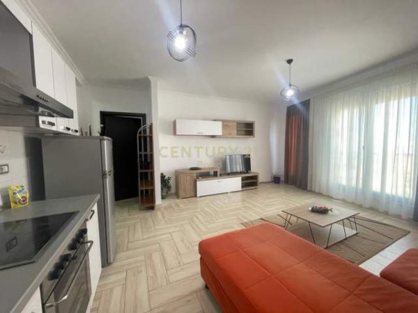 Tirane, jepet me qera apartament 1+1 Kati 8, 70 m² 420 Euro (Tregu Elektrik)