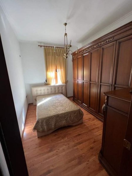 Tirane, jepet me qera apartament duplex 3+1+A+BLK Kati 2, 200 m² 1.500  (ISLAM ALLA)