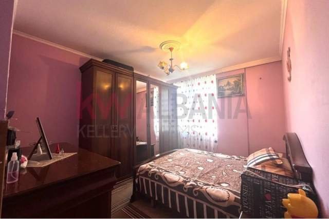 Tirane, shitet apartament 2+1 Kati 5, 100 m² 140.000 Euro (Rruga Muhamed Gjollesha)