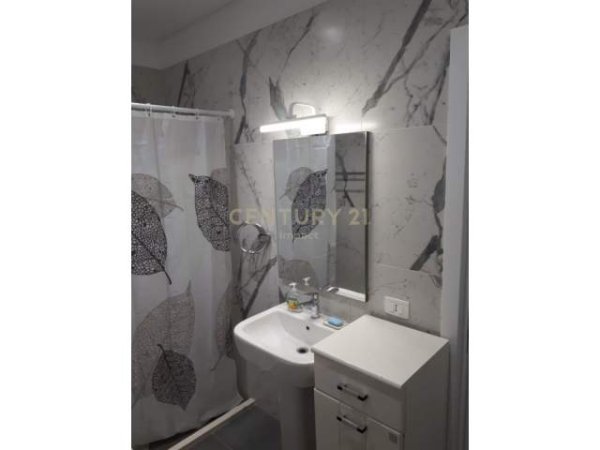 Tirane, jepet me qera apartament 1+1 Kati 3, 60 m² 300 Euro (Rezidenca Platea ne Fresk)