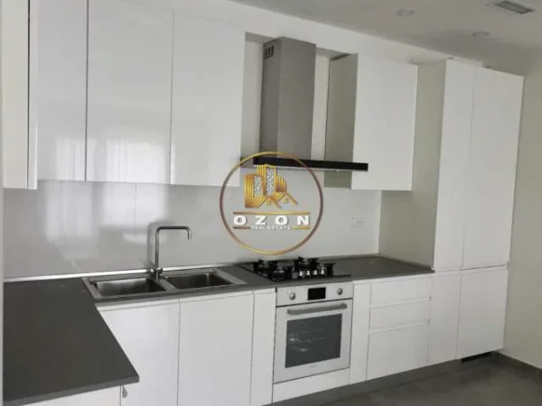 Tirane, Shitet apartament 2+1+BLK Kati 4, 98 m² 130000 euro