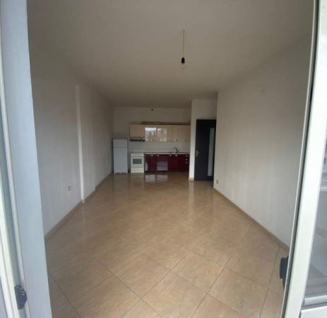 Tirane, jepet me qera apartament 2+1+BLK Kati 10, 103 m² 290 Euro (XHON BELUSHI)