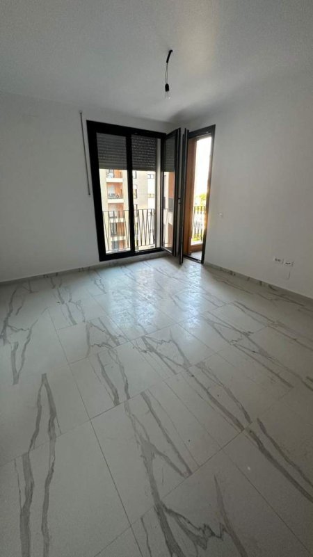 Tirane, jepet me qera apartament 1+1+BLK Kati 6, 60 m² 38.000 Leke (kongresi maastirit)