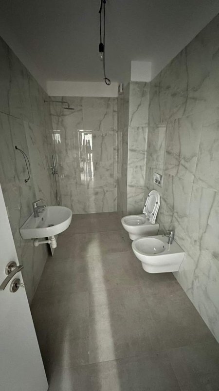 Tirane, jepet me qera apartament 1+1+BLK Kati 6, 60 m² 38.000 Leke (kongresi maastirit)