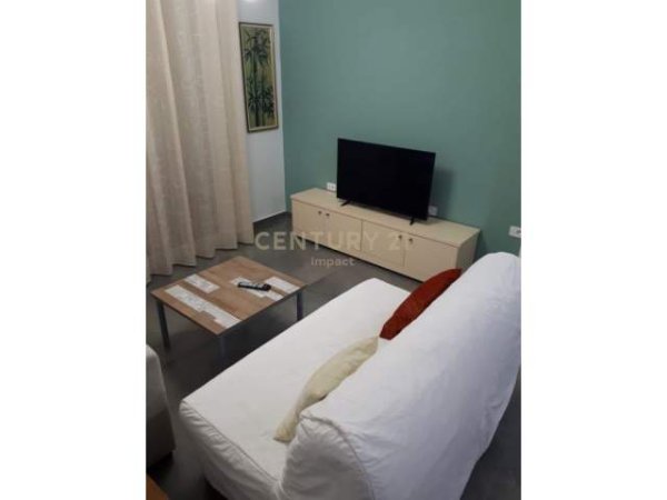 Tirane, jepet me qera apartament 1+1 Kati 3, 60 m² 300 Euro (Rezidenca Platea ne Fresk)