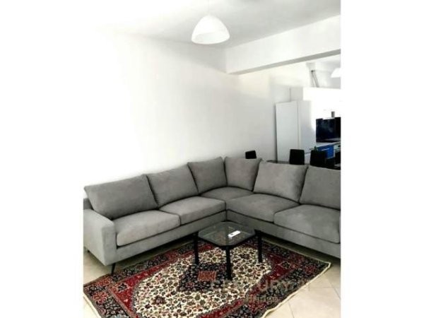 Tirane, jepet me qera apartament 1+1 Kati 3, 70 m² 270 Euro Astir