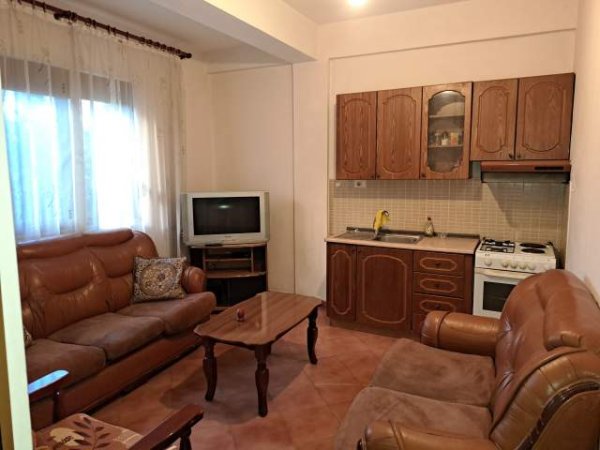 Tirane, jepet me qera Vile 1+1+BLK Kati 1, 60 m² 25.000 Leke  ,Rruga:"Don Bosko"