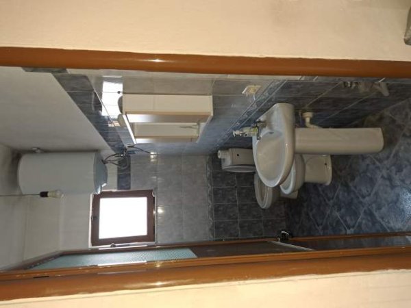 Tirane, jepet me qera Vile 1+1+BLK Kati 1, 60 m² 25.000 Leke  ,Rruga:"Don Bosko"