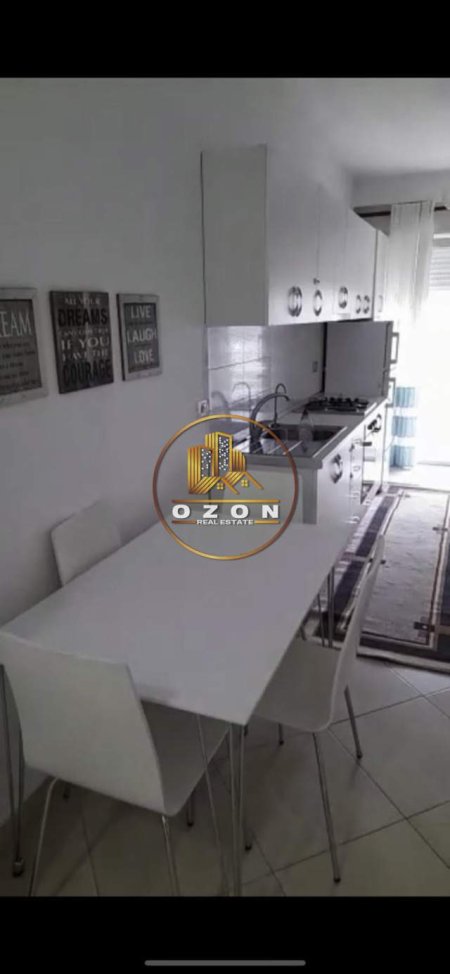 Tirane, jepet me qera apartament 1+1+BLK Kati 3, 60 m² 350 Euro (Kopshti Botanik)