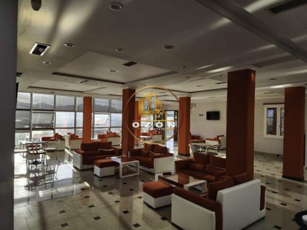 Tirane, jepet me qera ambjent biznesi Kati 2, 330 m² 1.500 Euro (Sauk)