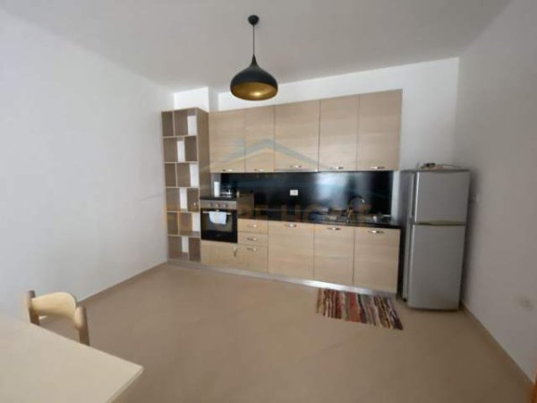 Durres, jepet me qera apartament 1+1+BLK Kati 4, 80 m² 350 Euro (Vollga, Durres)