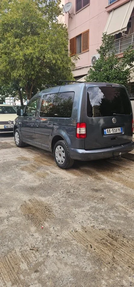 Tirane, Shitet Makine VOLKSWAGEN Nafte, Gri  Erret manuale me Kondicioner 4.950 €
