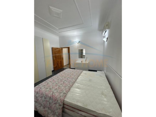 Tirane, jepet me qera apartament 2+1+Aneks+Ballkon Kati 2, 85 m² 400 € (Fresk)