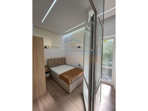 Tirane, jepet me qera apartament 2+1+Aneks+Ballkon Kati 2, 85 m² 400 € (Fresk)