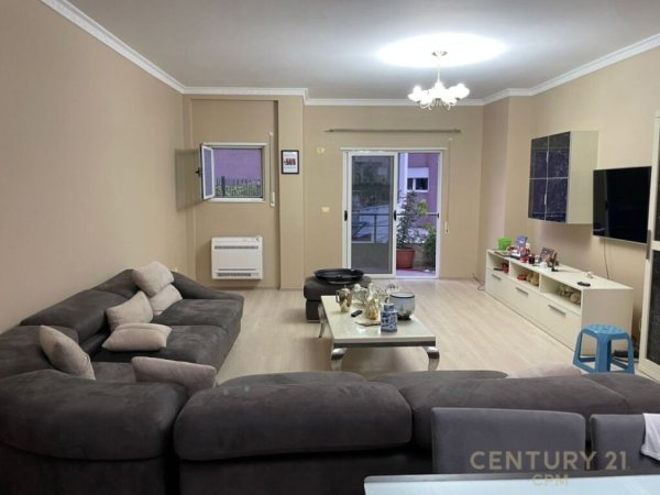 Tirane, shes apartament 2+1+2+Ballkon , 136 m² 245.000 € (Liqeni i Tiranës)