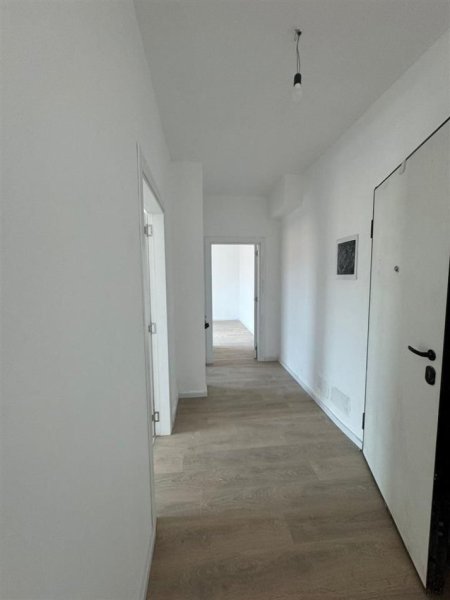 Tirane, jepet me qera zyre Kati 2, 95 m² 700 € (MYSLYM SHYRI)