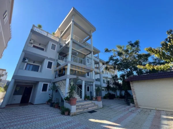 Durres, shitet godine biznesi Kati 0, 537 m² 800.000 € (Durres)