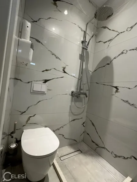 Tirane, jepet me qera apartament 1+1+Ballkon Kati 2, 45 m² 800 € (BLLOKU)