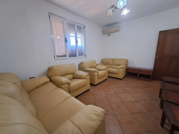 Tirane, Apartament 3+1 per shitje  Kati 5, 113 m² 125.000 € (Rruga Pjeter Budi)