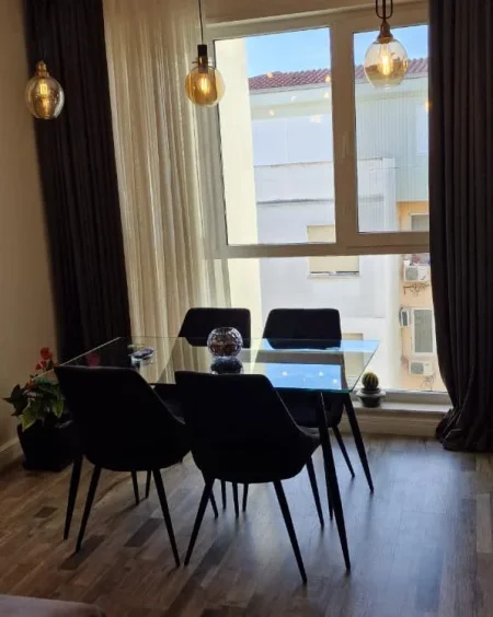 Tirane, shes apartament 2+1+Ballkon Kati 4, 102 m² 250.000 € (Rr. Eduart Mano te “Kopshti Zoologjik”)