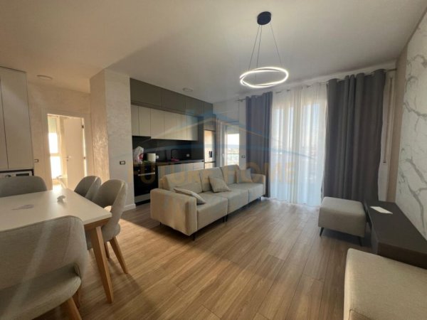 Tirane, jepet me qera apartament 2+1 Kati 9, 106 m² 700 € (Don Bosko)