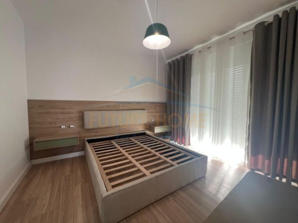 Tirane, jepet me qera apartament 2+1 Kati 9, 106 m² 700 € (Don Bosko)