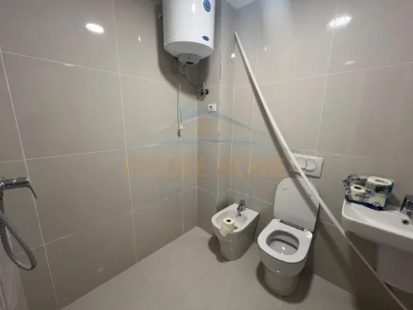 Tirane, jepet me qera apartament 2+1 Kati 9, 106 m² 700 € (Don Bosko)