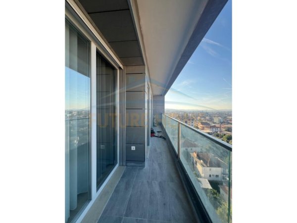 Tirane, jepet me qera apartament 2+1 Kati 9, 106 m² 700 € (Don Bosko)