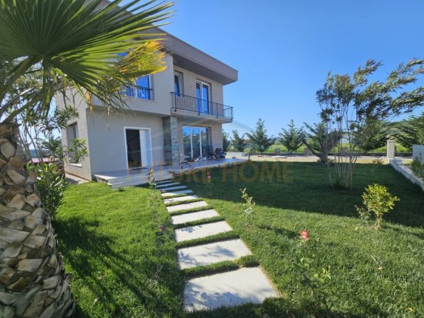 Durres, shitet apartament 3+1 Kati 0, 300 m² 380.000 € (Gjiri i Lalezit)