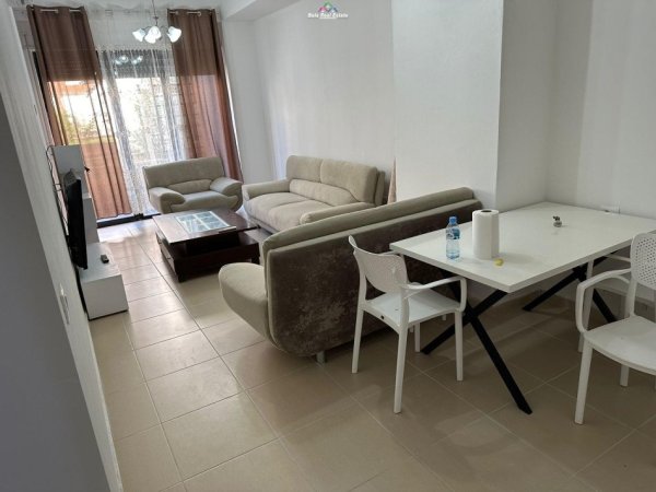 Tirane, jepet me qera Vile 1+1 Kati 1, 70 m² 400 € (kodra e diellit)