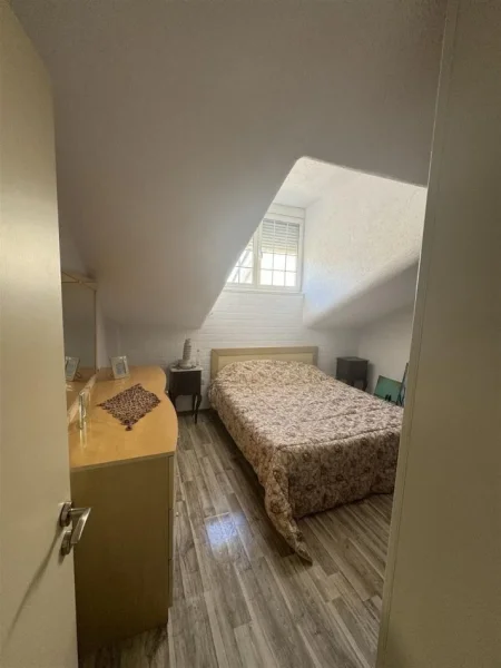 Tirane, jepet me qera apartament 2+1+Ballkon Kati 7, 120 m² 800 € (TSACIONI I TRENIT)