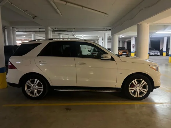 Tirane, SHITET 2012 Mercedes Benz ML 350 Diesel Double Panoramic Nafte, e bardhë automatik Klima 235.200 km 13.000 €