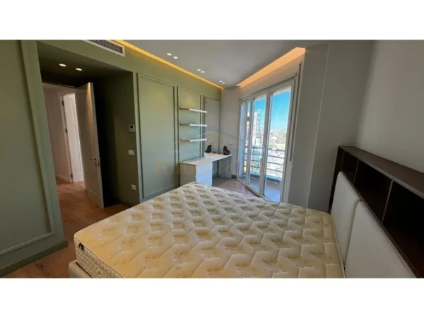 Tirane, shitet apartament 2+1+Ballkon Kati 7, 100 m² 230.000 € (Rruga Karl Gega)