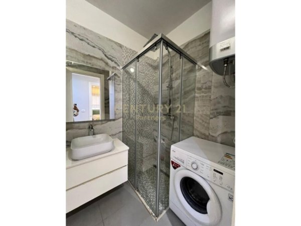 Tirane, jepet me qera apartament 2+1 Kati 2, 109 m² 1.000 € (rruga e kavajes)