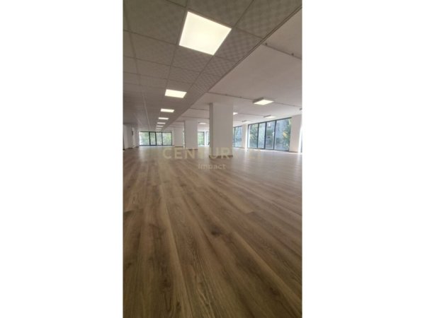 Tirane, shes ambjent biznesi Kati 0, 550 m² 715.000 € 