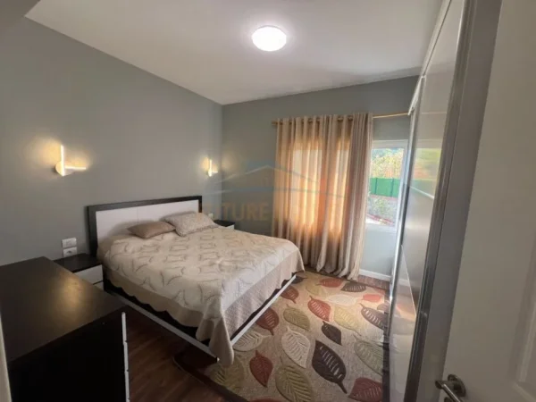 Tirane, shitet Vile 3 Katshe , 420.000 € (Lunder)