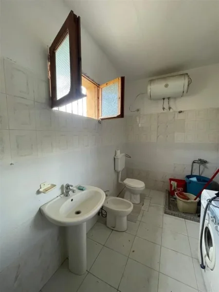 Durres, shitet shtepi , 300 m² 120.000 € (KAVAJE)
