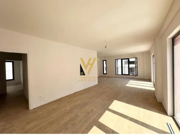 Tirane, shitet apartament 3+1+Ballkon Kati 5, 149 m² 305.000 € (KODRA E DIELLIT)