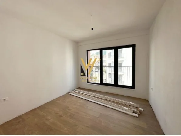 Tirane, shitet apartament 3+1+Ballkon Kati 5, 149 m² 305.000 € (KODRA E DIELLIT)