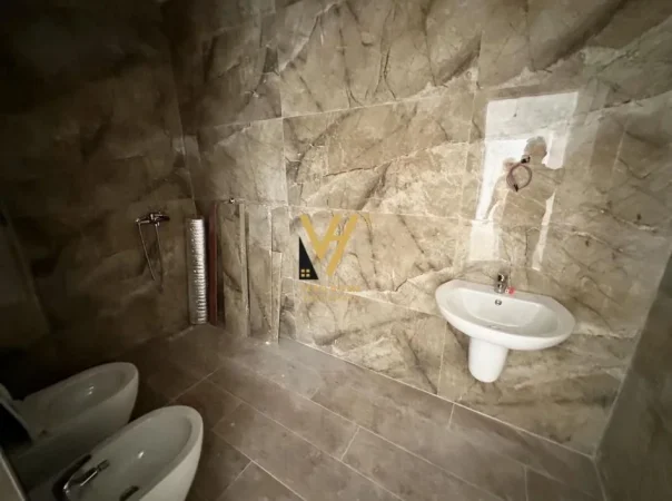 Tirane, shitet apartament 3+1+Ballkon Kati 5, 149 m² 305.000 € (KODRA E DIELLIT)