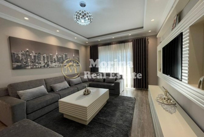 Tirane, jepet me qera apartament 3+1 Kati 2, 140 m² 600 € (Ish Vilat e Arabit/ Rruga e Dajtit)