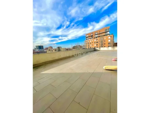 Tirane, jepet me qera Kati 1, 363 m² 2.300 € (STADIUMI DINAMO)