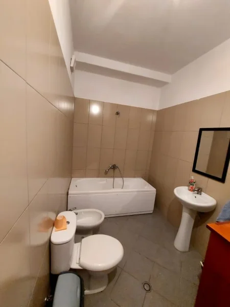 Tirane, shitet apartament 2+1+BLK Kati 1, 78 m² 150.000 Euro (Liqeni i Thate)