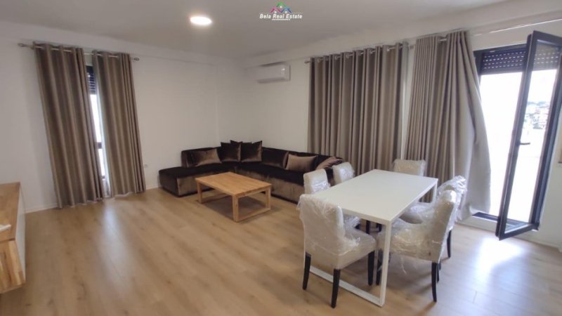 Tirane, jepet me qera apartament 2+1 Kati 6, 100 m² 900 € (porcelan)