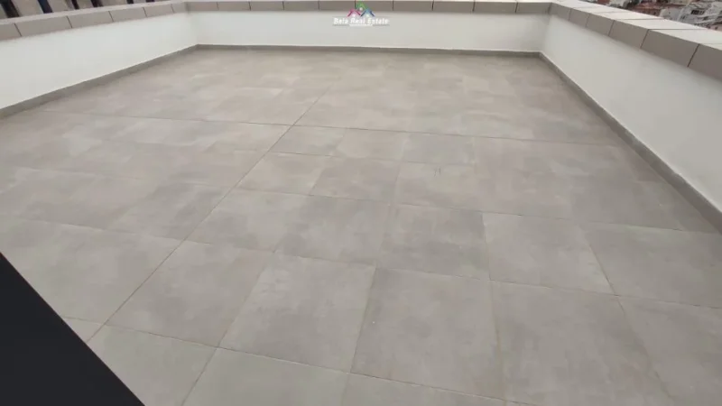 Tirane, jepet me qera apartament 2+1 Kati 6, 100 m² 900 € (porcelan)
