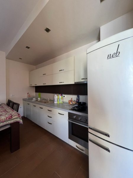 Tirane, jepet me qera apartament 2+1 Kati 5, 100 m² 700 € (Zogu i Zi)