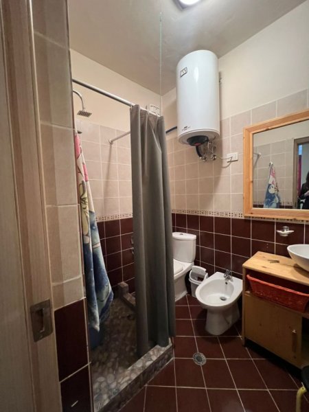 Tirane, jepet me qera apartament 2+1 Kati 5, 100 m² 700 € (Zogu i Zi)